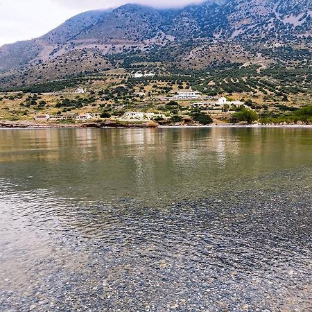 Tholos Alexandra'S Beachfront House Kavúszi Kültér fotó