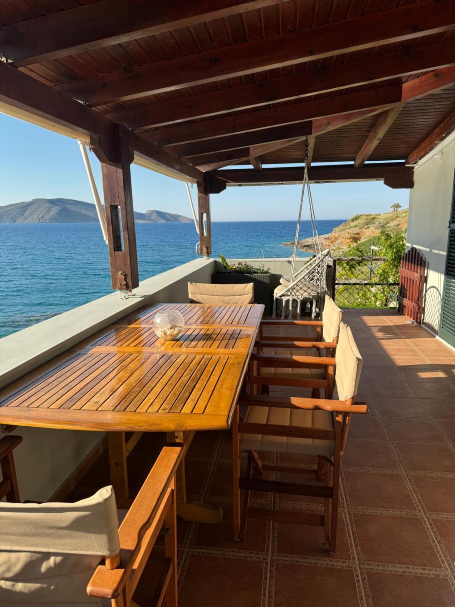 Tholos Alexandra'S Beachfront House Kavúszi Kültér fotó