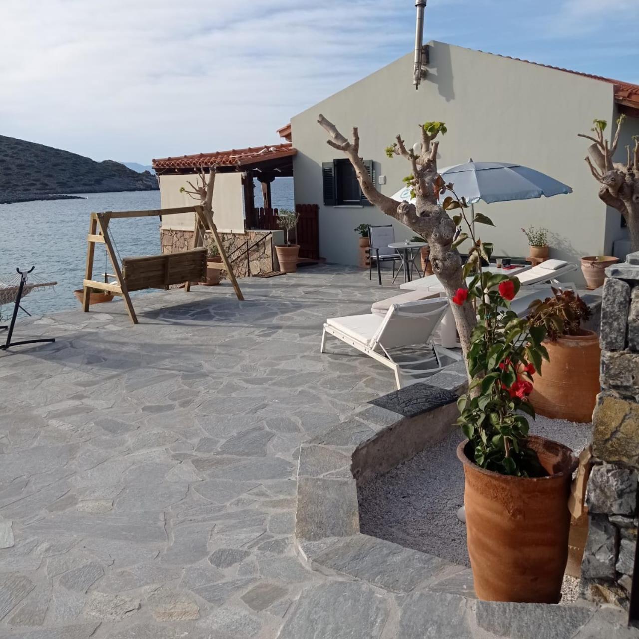 Tholos Alexandra'S Beachfront House Kavúszi Kültér fotó
