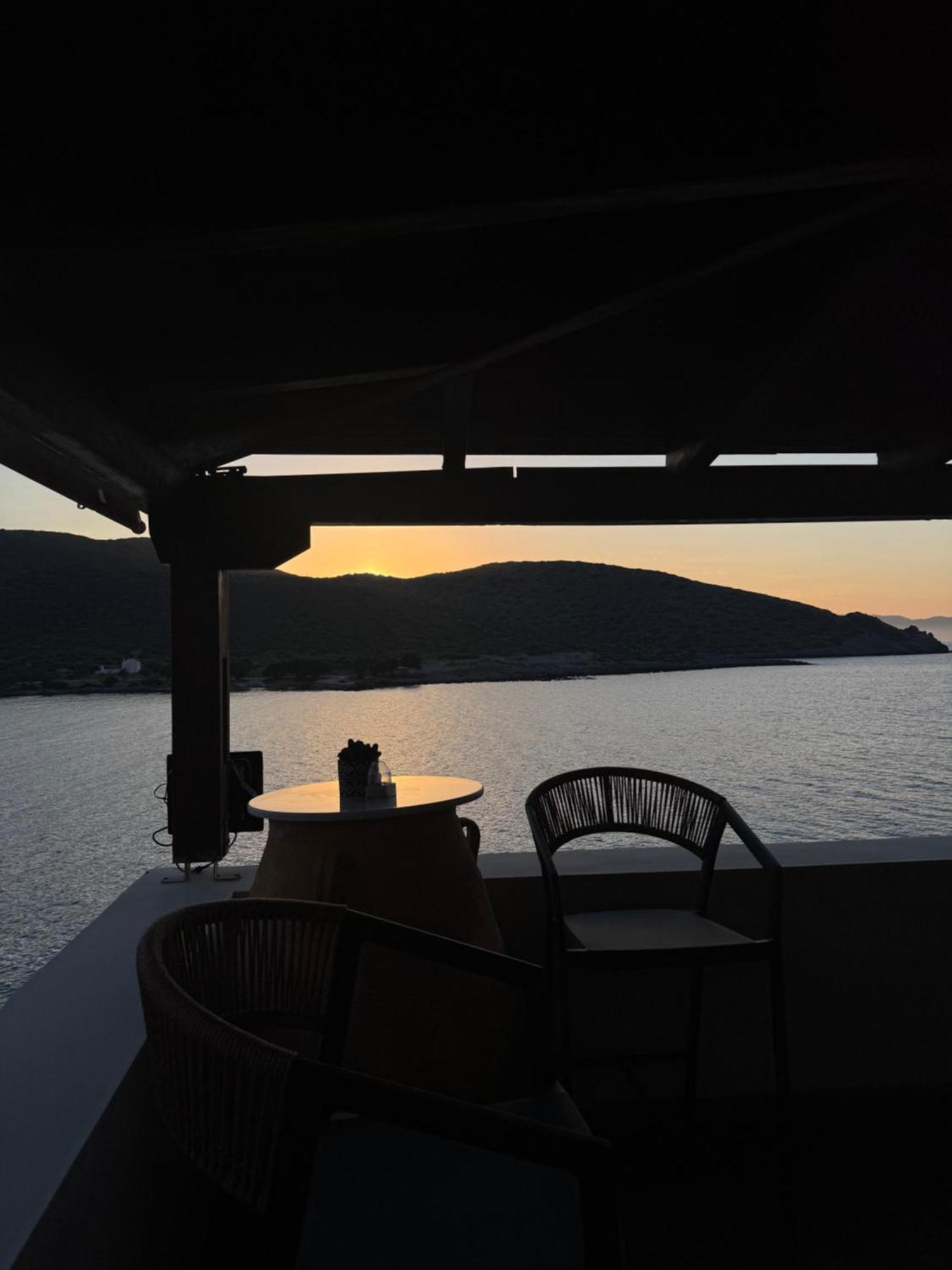 Tholos Alexandra'S Beachfront House Kavúszi Kültér fotó